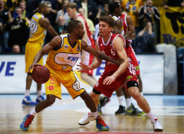 的交汇让她 的交汇让她