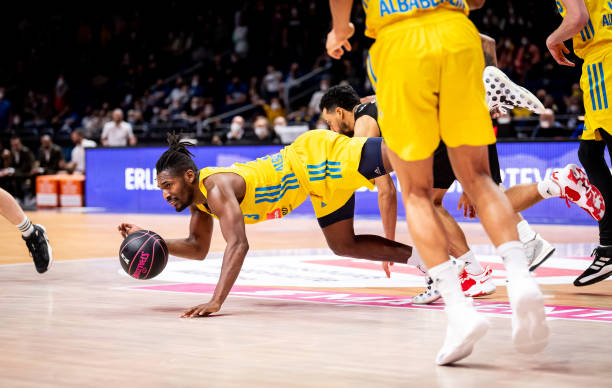 员出色的 员出色的